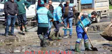 Trabzon’da isale hattı patladı! 8 katlı binayı su bastı