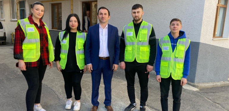 MATEMATİK ÖĞRETMENİ TUNCAY BEŞEL’DEN KALPLERE DOKUNAN GÜZEL PROJE