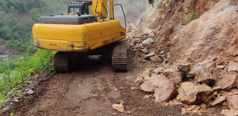 SELİN VURDUĞU MAHALLELERE BÜYÜKŞEHİR’DEN YENİ YOL