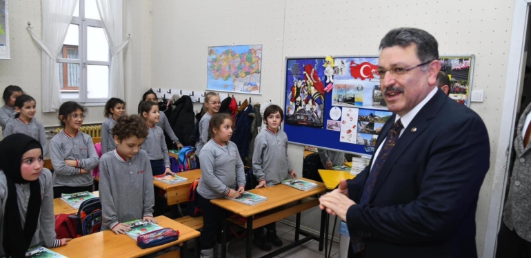 BAŞKAN GENÇ’TEN YENİ EĞİTİM ÖĞRETİM YILI MESAJI