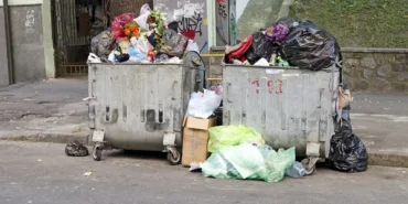 depositphotos_13182903-stock-photo-garbage-cans