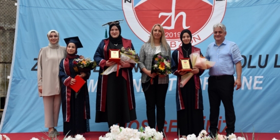 Trabzon Zübeyde Hanım Kız Anadolu Lisesinin mezuniyet töreni muhteşem bir törenle kutlandı.